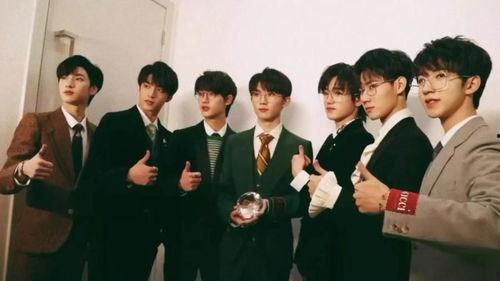 娱乐吃瓜前线,吃瓜群众齐聚“娱乐吃瓜前线”